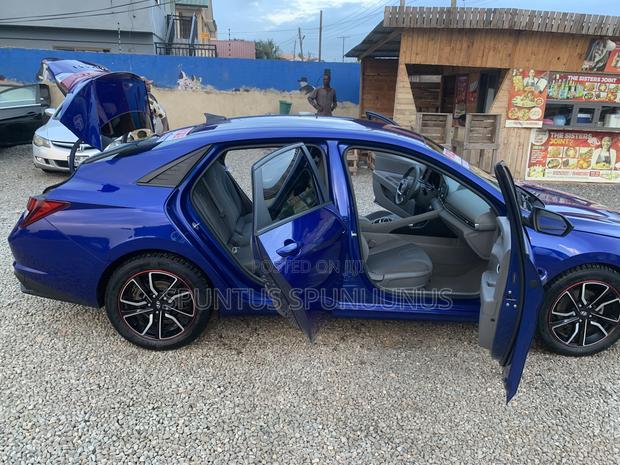 Hyundai Elantra SEL 2022 Blue