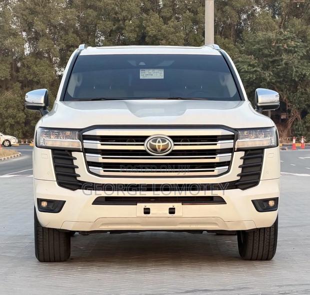 New Toyota Land Cruiser 2023 White