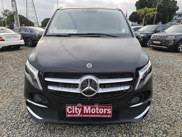 Mercedes-Benz V-Class 2022 Black