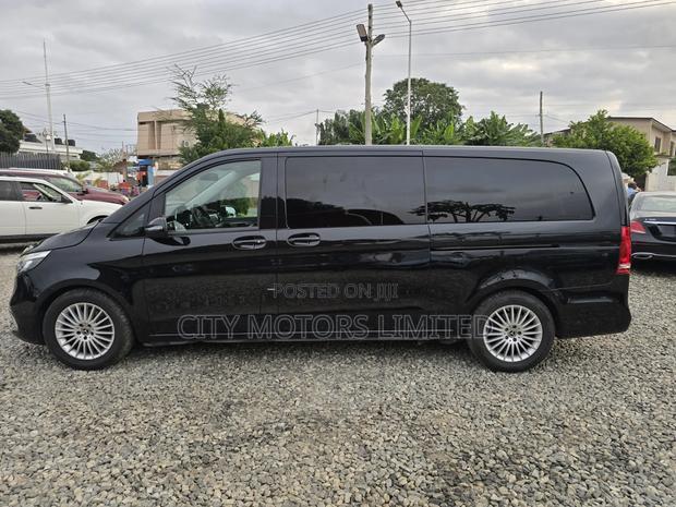 Mercedes-Benz V-Class 2022 Black