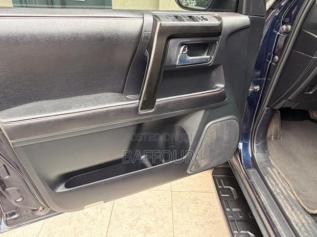 Toyota 4-Runner 2016 Blue