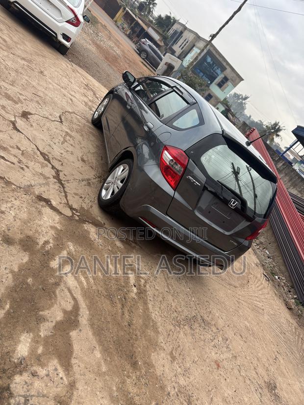 Honda Fit Automatic 2012 Gray