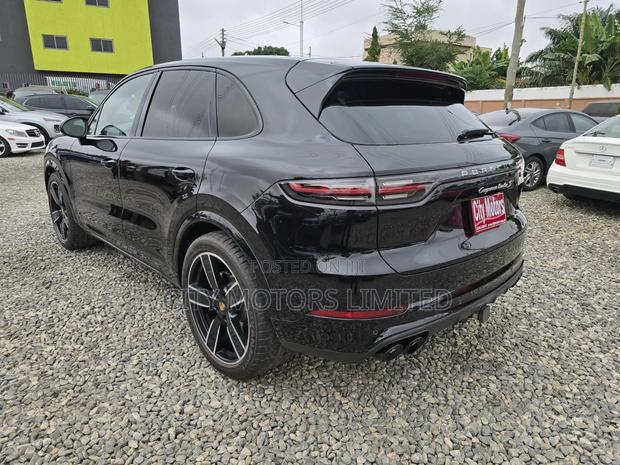 Porsche Cayenne 2020 Black