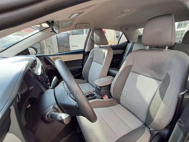 Toyota Corolla LE (1.8L 4cyl 2A) 2019 Red