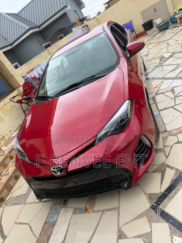 Toyota Corolla LE 4dr Sedan (1.8L 4cyl CVT) 2017 Red