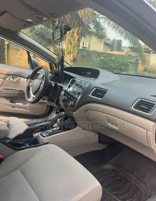 Honda Civic Sedan LX 2013 Gray