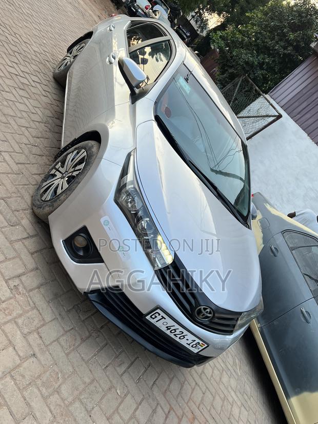 Toyota Corolla L 4dr Sedan (1.8L 4cyl 4A) 2015 Silver