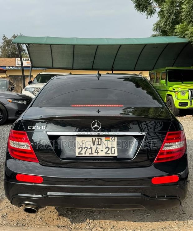 Mercedes-Benz C250 2014 Black