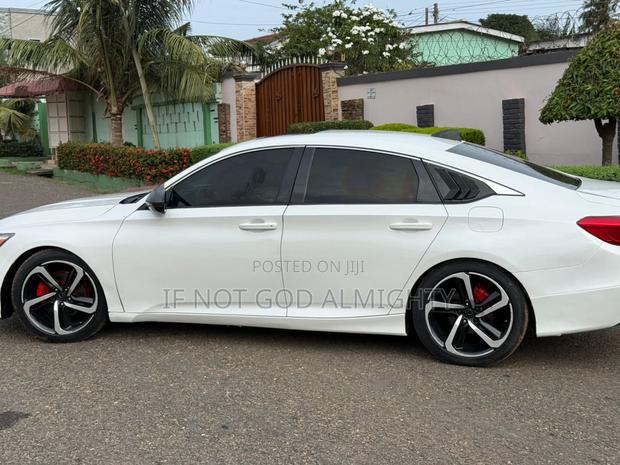 Honda Accord Sport 2018 White