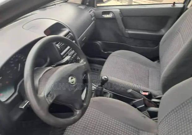 Opel Astra 1.6 Caravan 2006 Silver