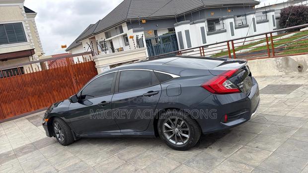 Honda Civic EX 2021 Gray