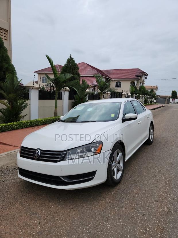 Volkswagen Passat 2013 White