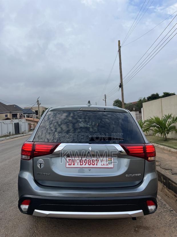 Mitsubishi Outlander ES AWC 2017 Silver