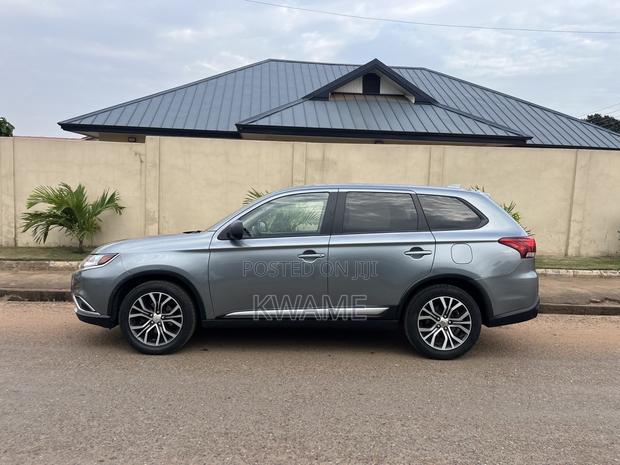 Mitsubishi Outlander ES AWC 2017 Silver