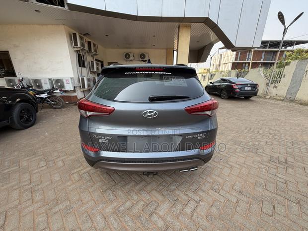 Hyundai Tucson Limited FWD 2017 Brown