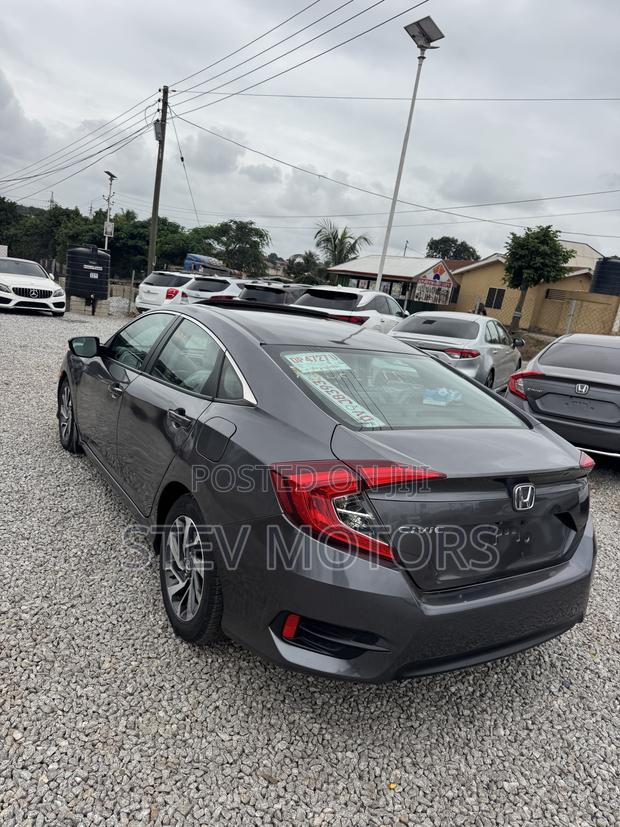 Honda Civic LX 4dr Sedan (2.0L 4cyl) 2016 Gray