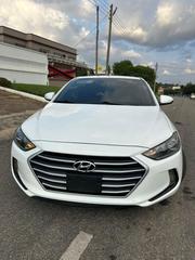 Hyundai Elantra SEL 2018 White for sale