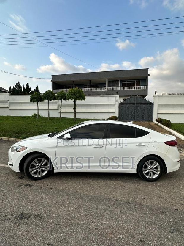 Hyundai Elantra SEL 2018 White