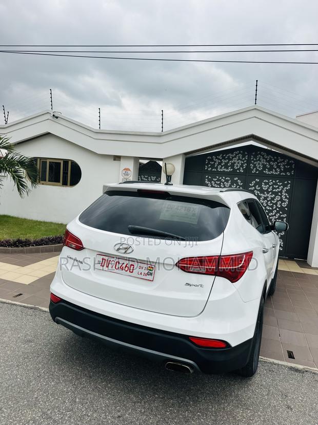 Hyundai Santa Fe 2016 White