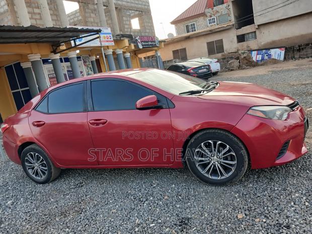 Toyota Corolla 2015 Red