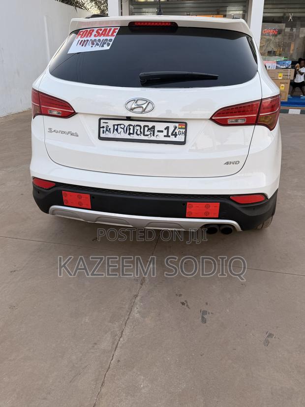 Hyundai Santa Fe 2013 White