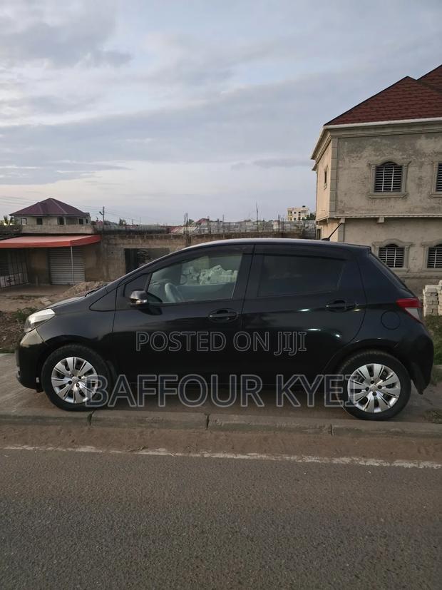 Toyota Vitz 1.5 FWD 5dr 2013 Black