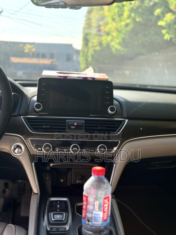 Honda Accord Sport (2.0L 4cyl Turbo 6M) 2019 White