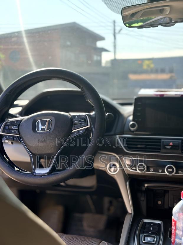 Honda Accord Sport (2.0L 4cyl Turbo 6M) 2019 White