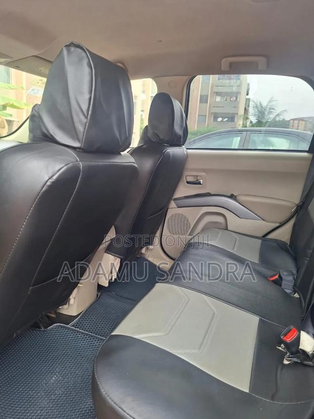 Mitsubishi Outlander 2010 Black