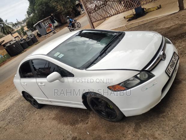 Honda Civic 2009 White
