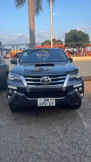 Toyota Fortuner 2.8 D AWD 2017 Gray for sale