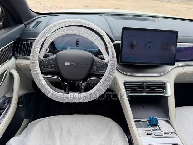BYD Song Plus DM-i 2024 White