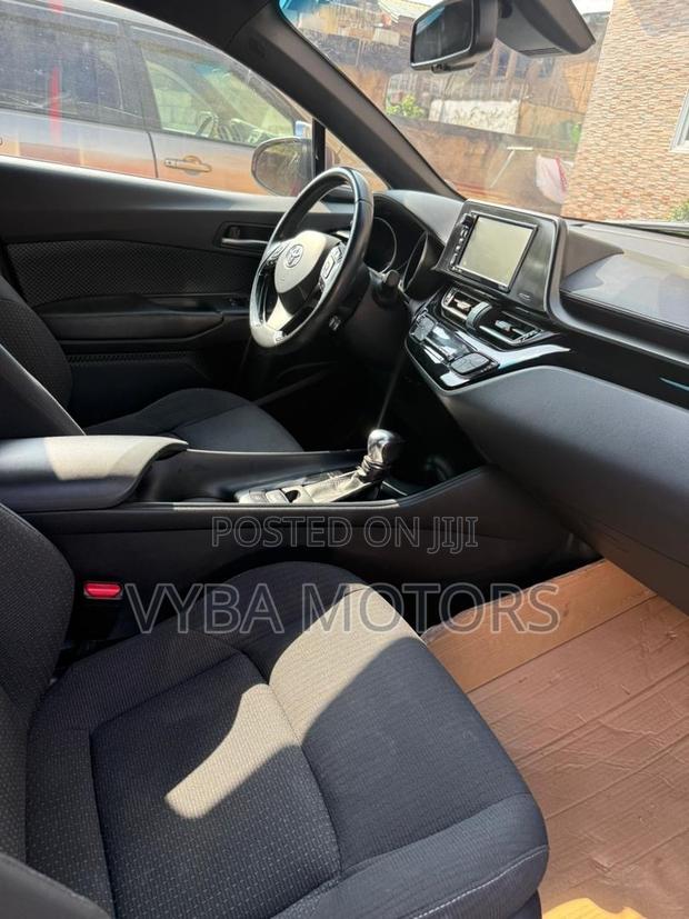 Toyota C-HR 2019 Red