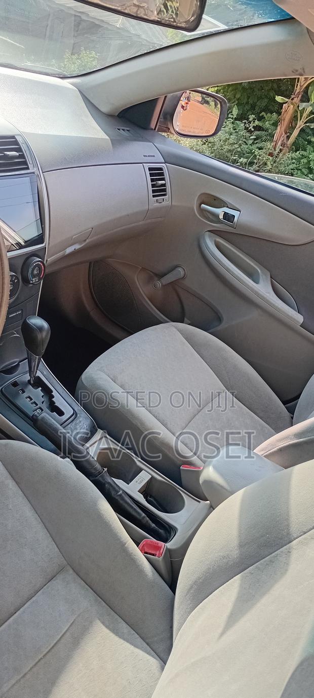 Toyota Corolla LE 4dr Sedan (1.8L 4 cyl 4A) 2009 Silver