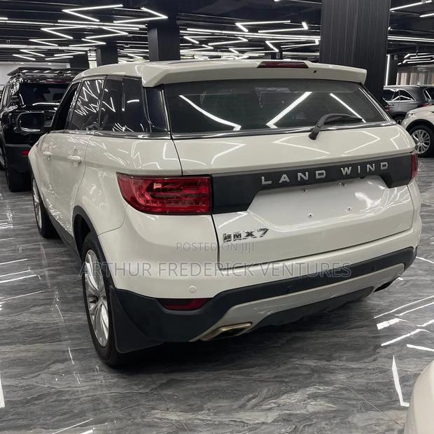 Car 2016 White