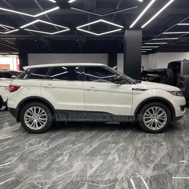 Car 2016 White