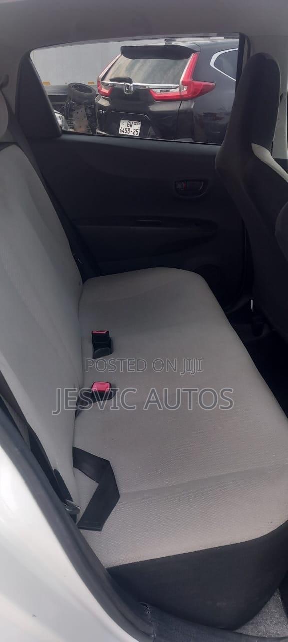 Toyota Vitz 2013 White