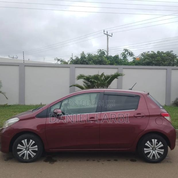 Toyota Vitz 2012 Maroon