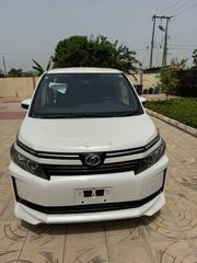 Toyota Voxy Hybrid X 2WD 7-Seater 2014 White for sale
