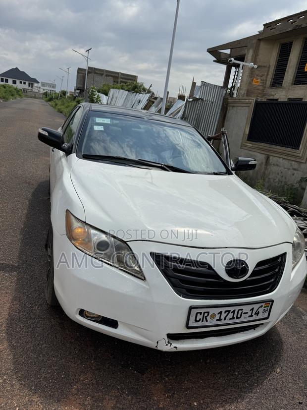 Toyota Camry 2.4 LE 2008 White