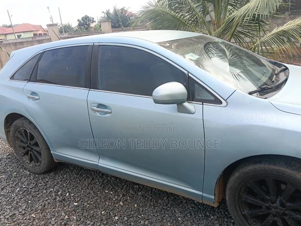 Toyota Venza 2010 Blue