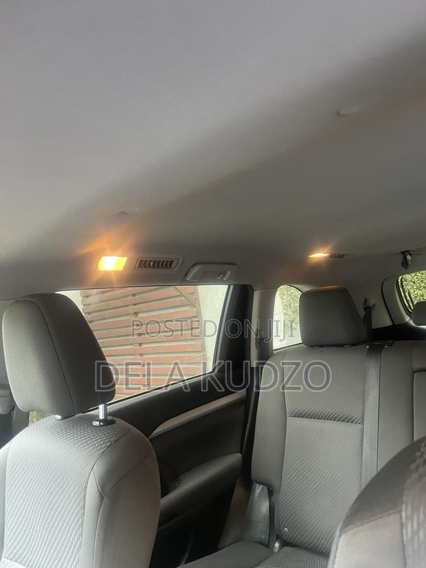 Toyota Highlander LE V6 4x4 (3.5L 6cyl 6A) 2016 Silver