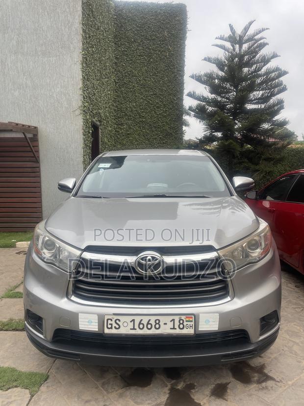 Toyota Highlander LE V6 4x4 (3.5L 6cyl 6A) 2016 Silver