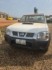 Nissan Hardbody 2015 White for sale