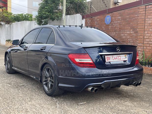 Mercedes-Benz C250 2014 Blue