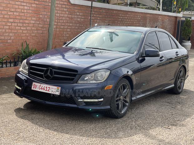 Mercedes-Benz C250 2014 Blue
