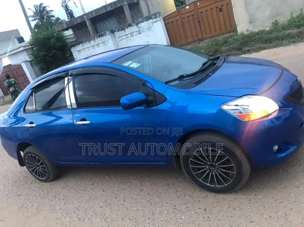 Toyota Yaris 2009 Blue