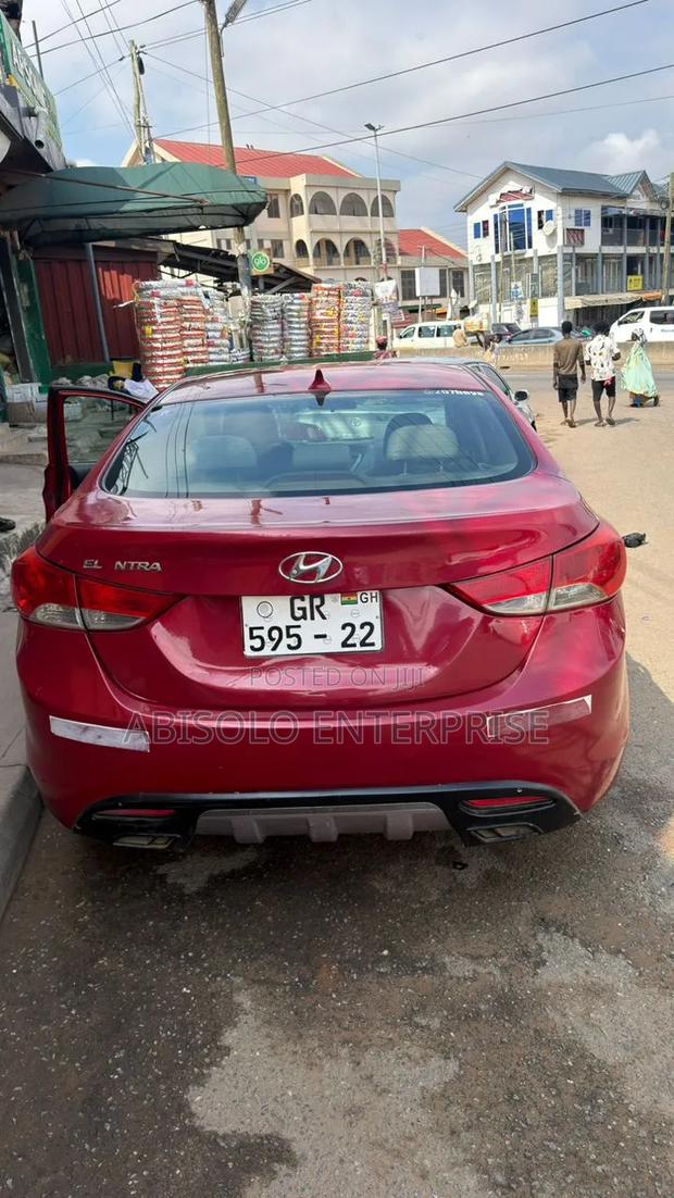 Hyundai Elantra 2013