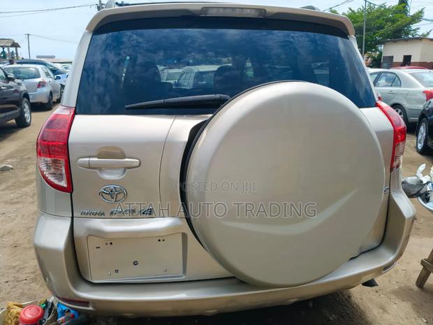 Toyota RAV4 2012 Brown