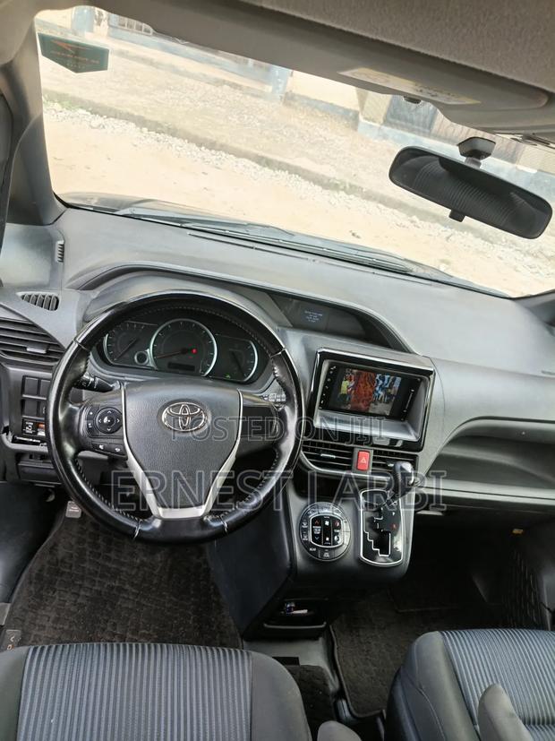 Toyota Voxy ZS Kirameki 4WD 8-Seater 2015 Black